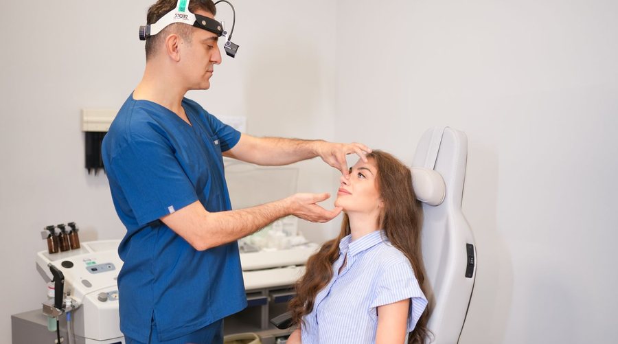 Imagen ilustrativa: evaluación del perfil nasal en consulta
